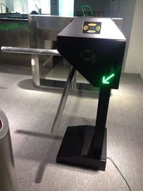 スーパーマーケットのウエストの高さの三脚の回転木戸の単一の通用口および出口機械、入口はおよびゲートあります